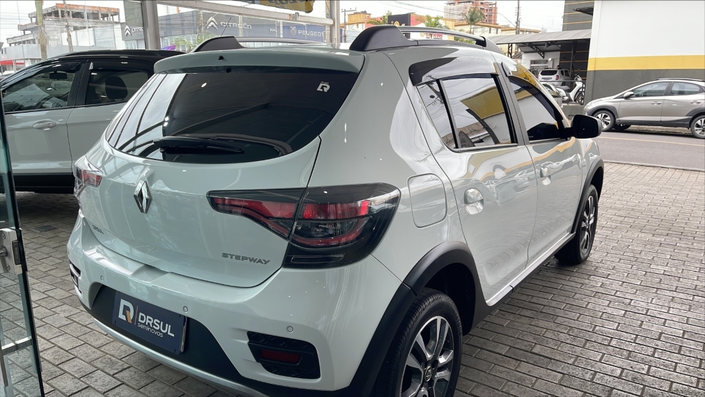 renault stepway 1.6 16v sce flex iconic x-tronic 4p automatico 20237 renault stepway 1.6 16v sce flex iconic x-tronic 4p automatico 20237