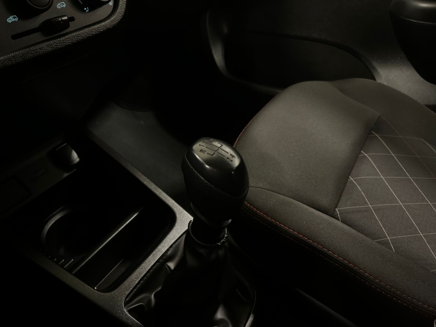 renault kwid 1.0 12v sce flex zen manual7