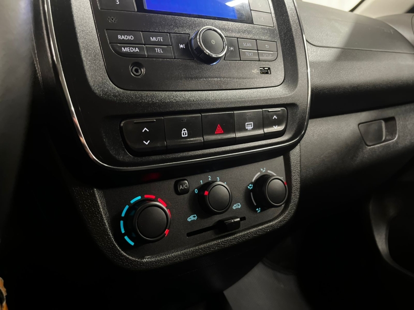 renault kwid 1.0 12v sce flex zen manual8