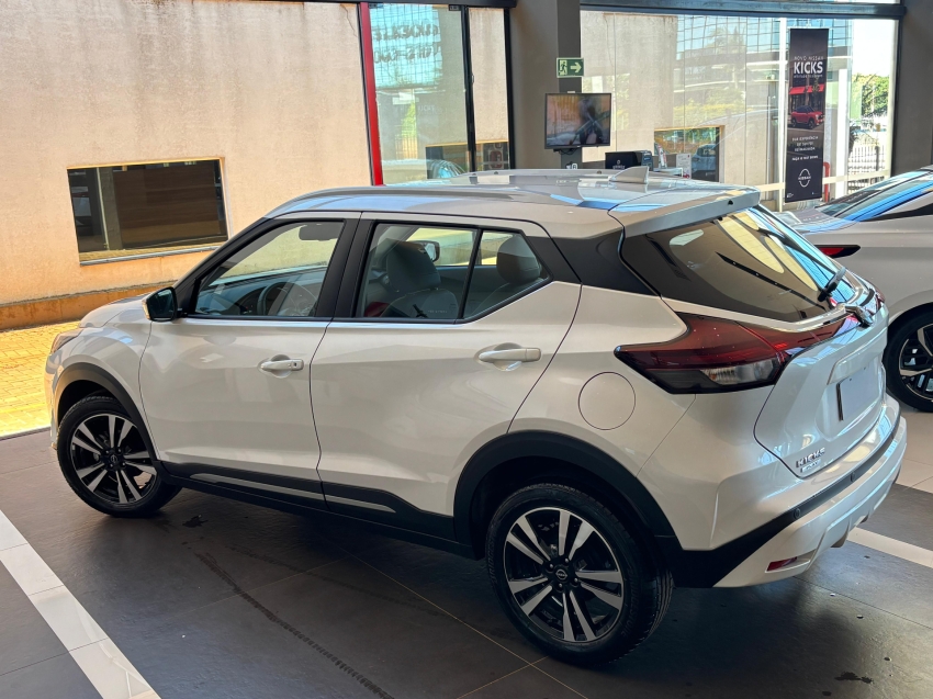 nissan kicks play 1.6 16v flexstart advance plus xtronic flex 4p automatico 20258