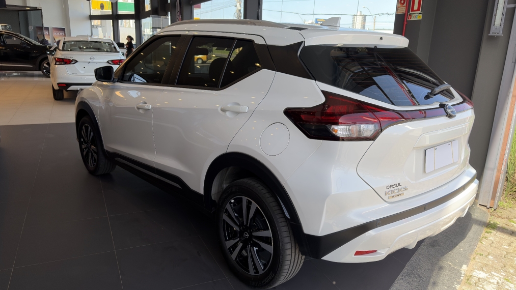 nissan kicks play 1.6 16v flexstart advance plus xtronic flex 4p automatico 20253