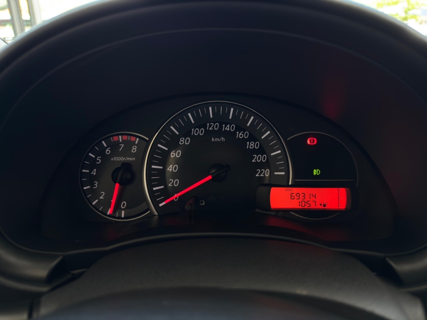 nissan march 1.6 sv 16v flex 4p manual 20185