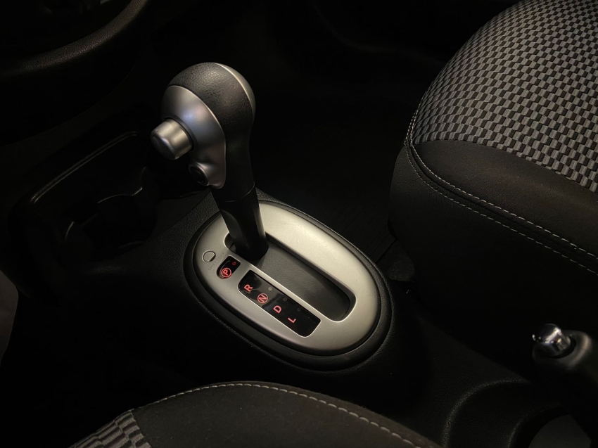 nissan march 1.6 sv 16v flexstart 4p xtronic flex automatico 20206