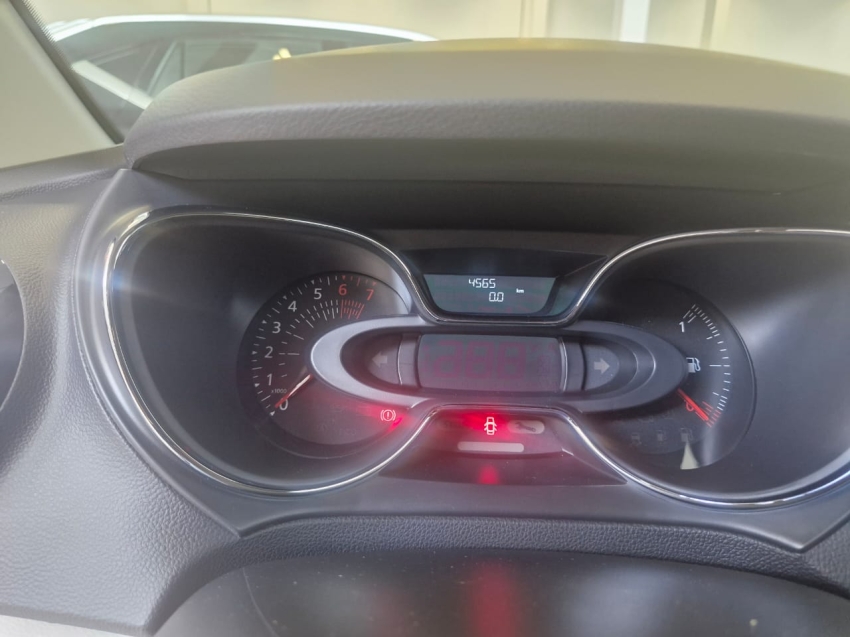 renault captur 1.6 16v sce flex intense x-tronic 4p automatico 20195