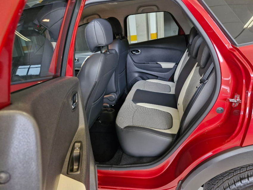 renault captur 1.6 16v sce flex intense x-tronic 4p automatico 20197