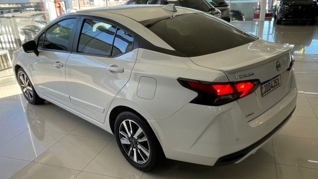nissan versa 1.6 16v flex sr xtronic 4p automatico 20253