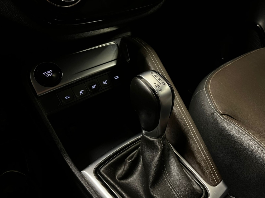 renault captur 1.3 tce flex iconic x-tronic 4p automatico 20229