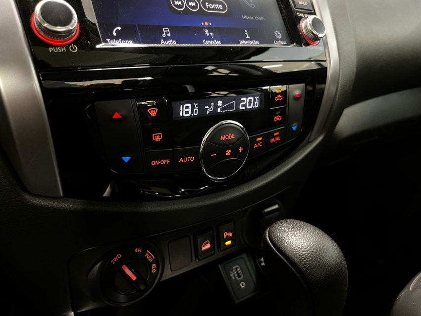 nissan frontier 2.3 16v turbo diesel platinum cd 4x4 automatico 4p 20258