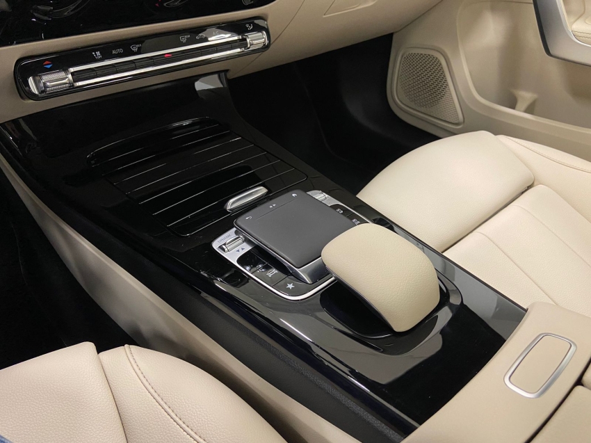 mercedes-benz a 200 1.3 cgi gasolina style sedan 7g-dct 4p automatico 202011