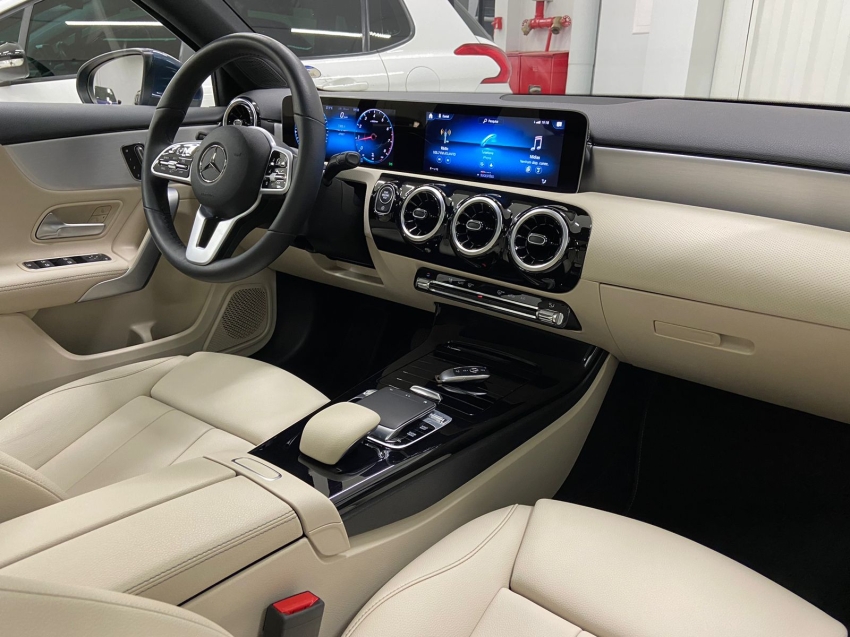mercedes-benz a 200 1.3 cgi gasolina style sedan 7g-dct 4p automatico 20204