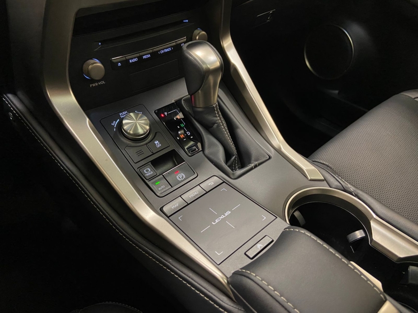 lexus nx 300 2.0 16v vvt-i turbo gasolina luxury 6a/t awd 4p automatico 20186