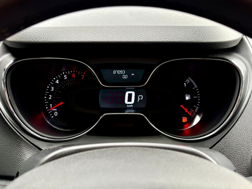 renault captur 1.6 16v sce flex intense x-tronic 4p automatico 20195