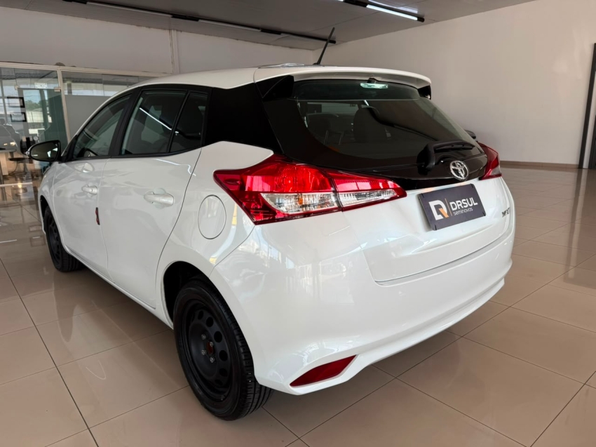 toyota yaris 1.3 16v flex xl live multidrive 4p automatico 20213