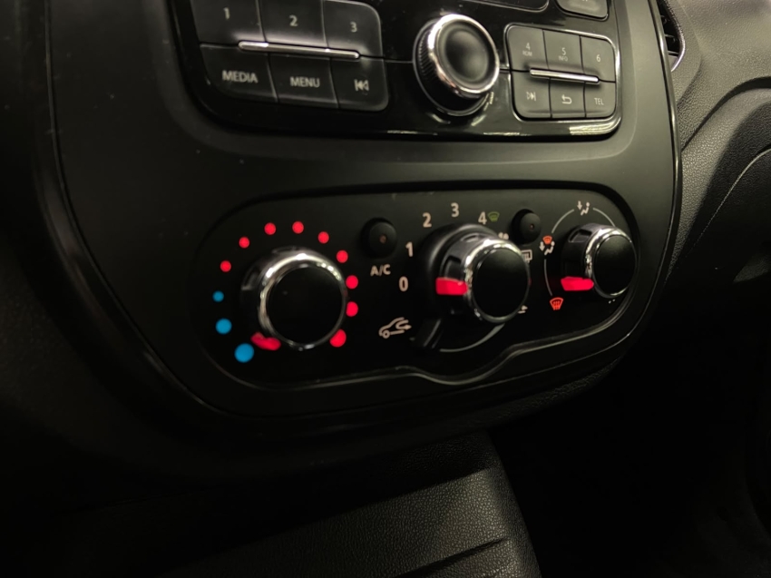 renault captur 1.6 16v sce flex zen x-tronic 4p automatico 20188