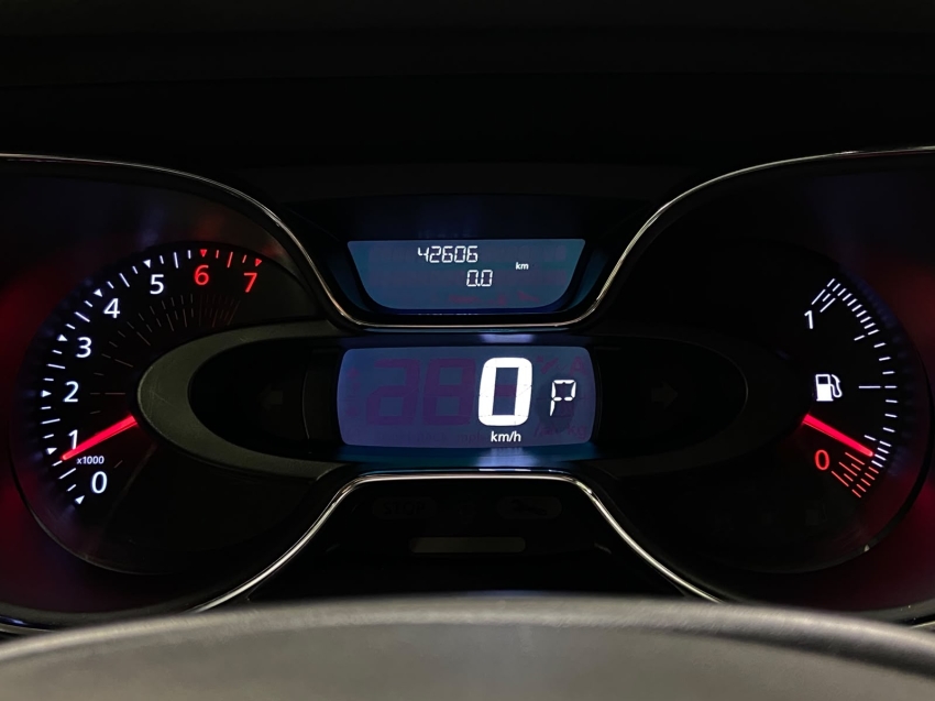 renault captur 1.6 16v sce flex zen x-tronic 4p automatico 20185