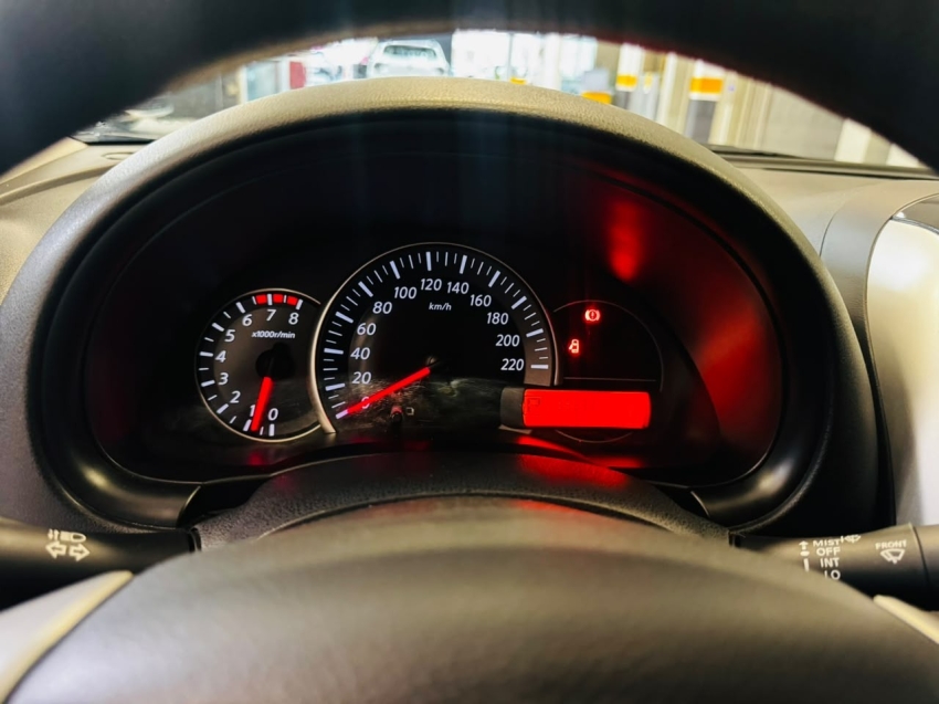 nissan march 1.6 sl 16v flexstart 4p xtronic flex automatico 20208