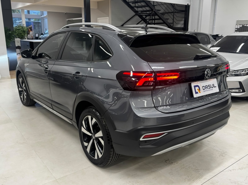 volkswagen nivus 1.0 200 tsi total flex highline automatico 4p 20213