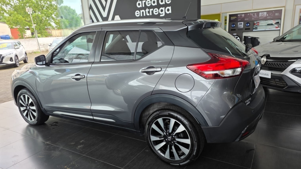nissan kicks 1.6 16v flexstart sv 4p xtronic flex automatico 20173