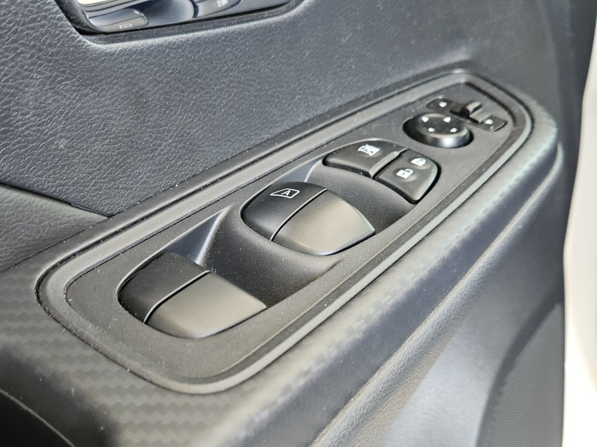 nissan versa 1.6 16v flex advance xtronic 4p automatico 202510