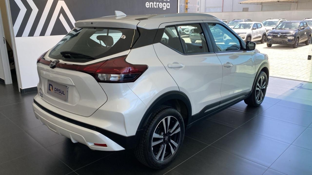 nissan kicks play 1.6 16v flexstart advance plus xtronic flex 4p automatico 20252
