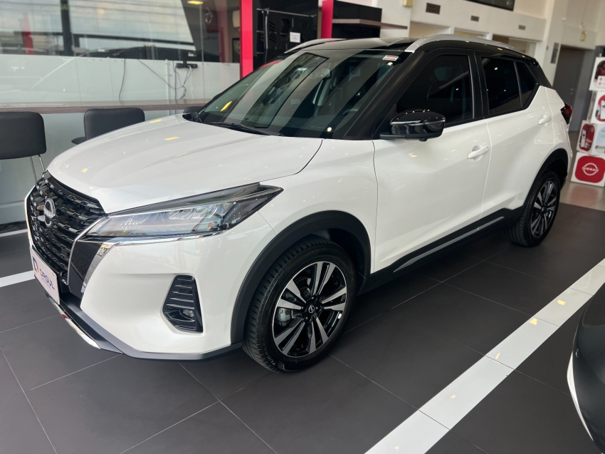 nissan kicks 1.6 16v flexstart exclusive xtronic flex 4p automatico 2024