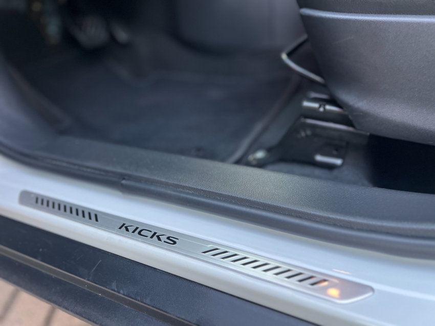 nissan kicks 1.6 16v flexstart exclusive xtronic flex 4p automatico 202211