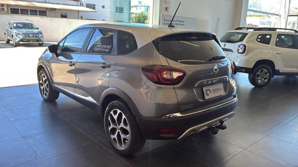 renault captur 1.3 tce flex intense x-tronic 4p automatico 20222