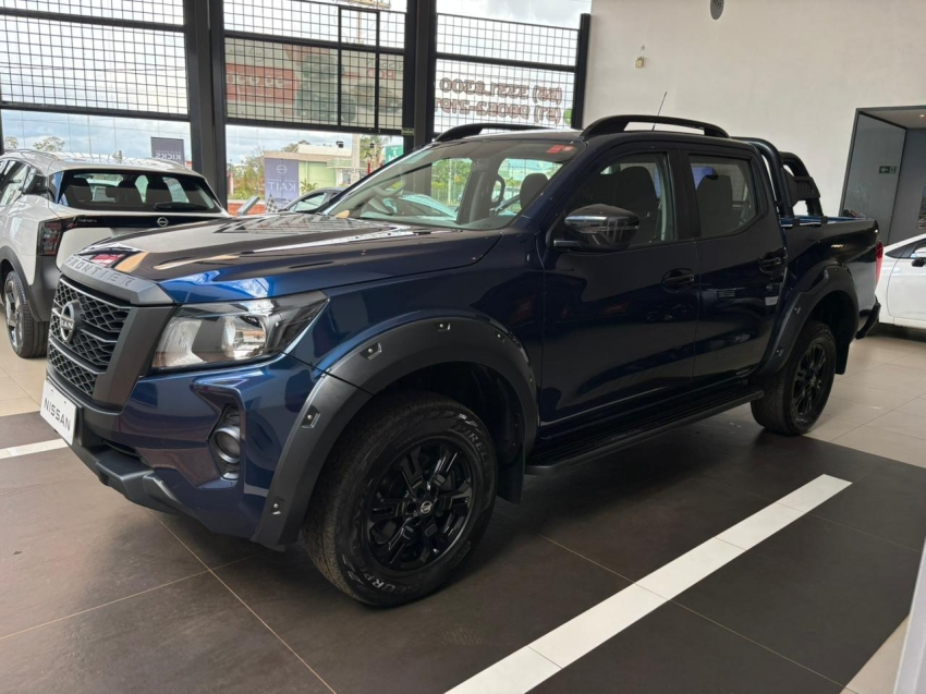 nissan frontier 2.3 16v turbo diesel attack cd 4x4 automatico 4p 2025