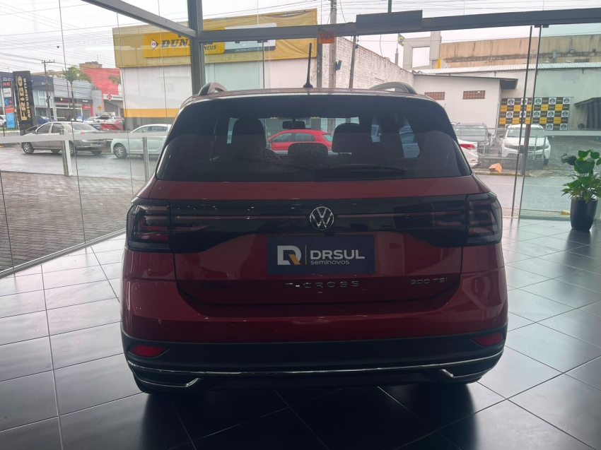 volkswagen t-cross 1.0 200 tsi total flex comfortline automatico 4p 202310