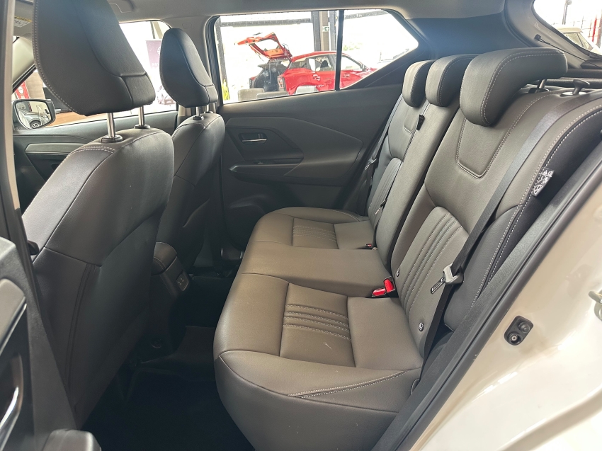 nissan kait 1.6 flex exclusive xtronic 4p automatico 202610