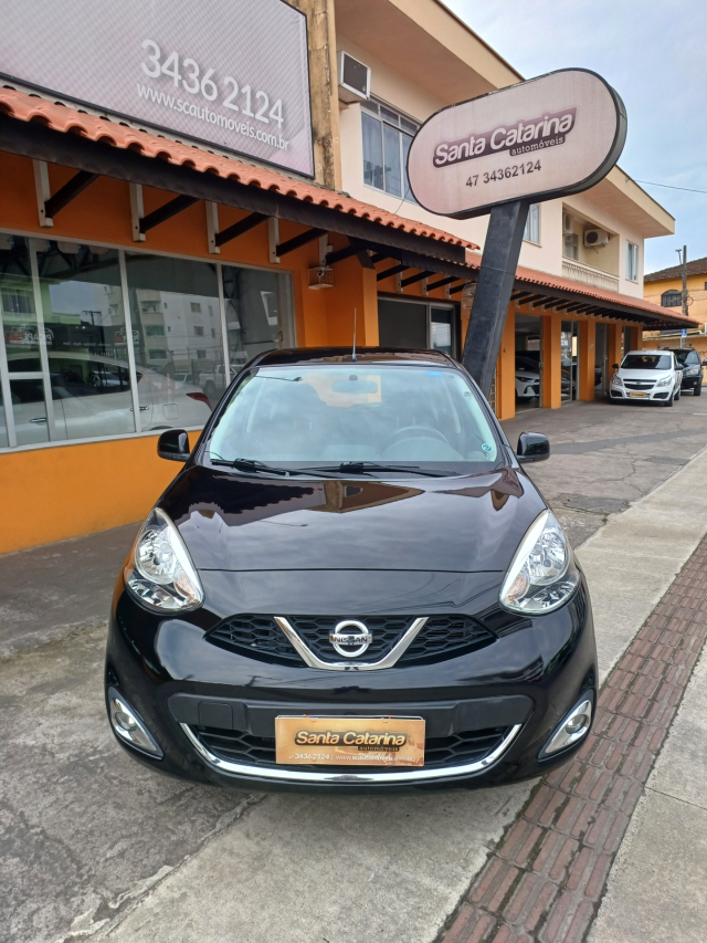 Nissan March     2015