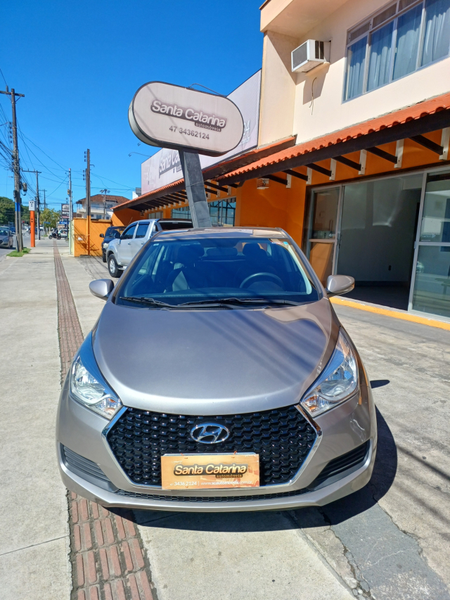 Hyundai HB20S     2017