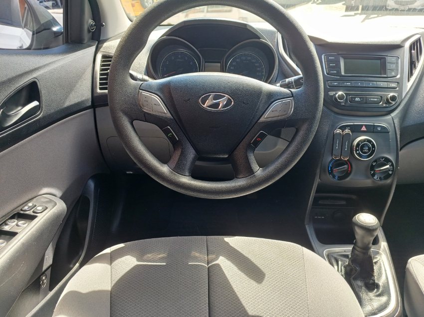 Hyundai HB20S     2019