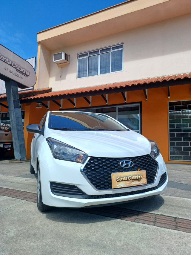Hyundai HB20S     2019