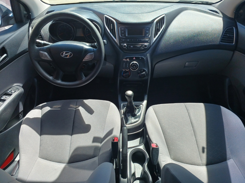 Hyundai HB20S     2019