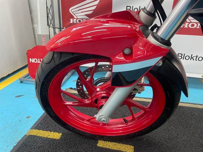honda cb 250f twister abs.