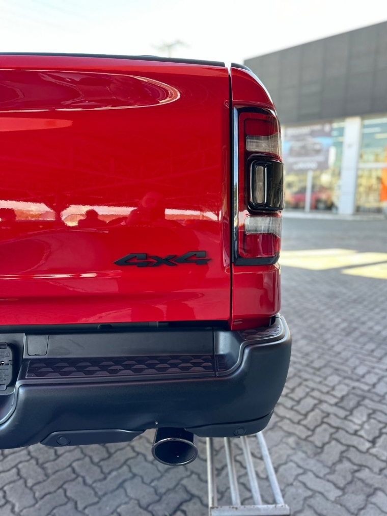 ram 1500 5.7 v8 gasolina rebel cd 4x4 automatico 4p 2023