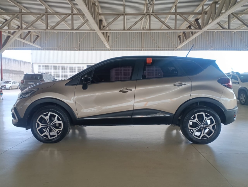 renault captur 1.3 tce flex iconic x-tronic 4p automatico 2022