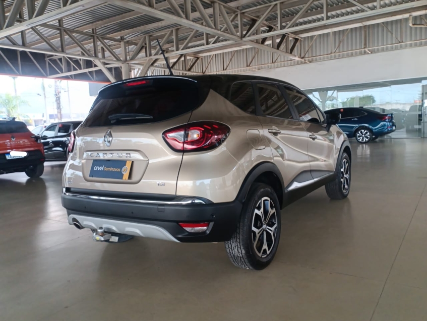renault captur 1.3 tce flex iconic x-tronic 4p automatico 2022