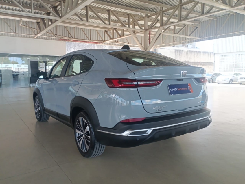 fiat fastback 1.0 turbo 200 audace hybrid cvt hibrido 4p automatico 2025