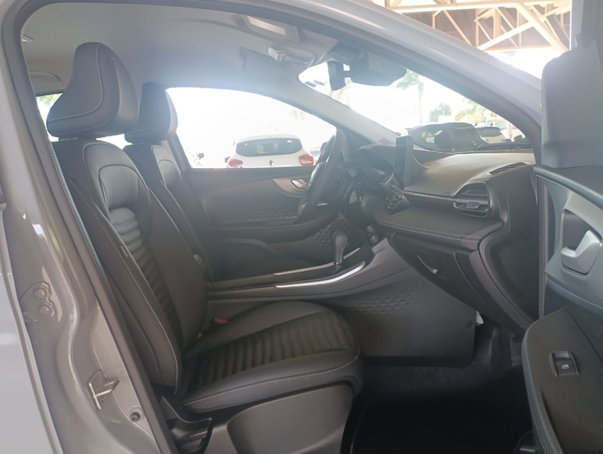 fiat fastback 1.0 turbo 200 audace hybrid cvt hibrido 4p automatico 2025