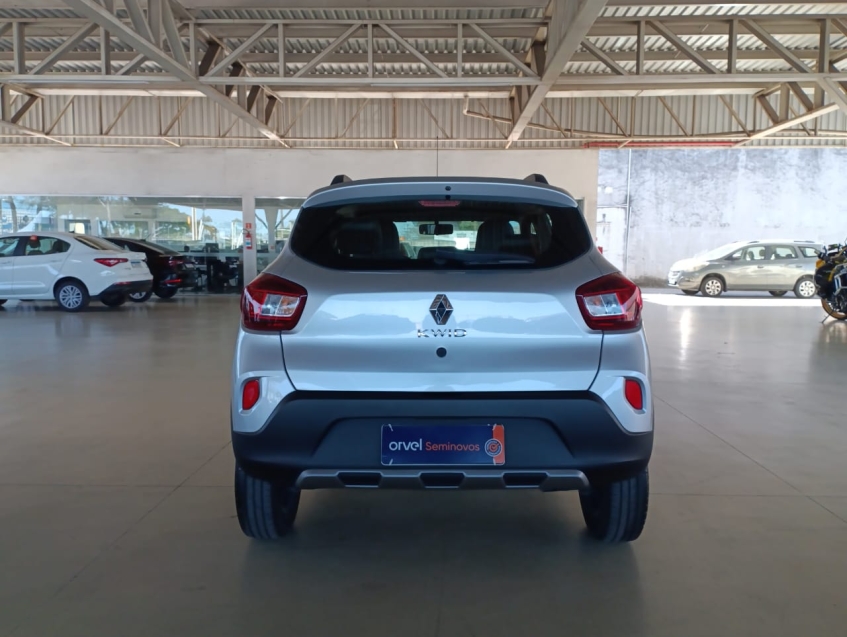 renault kwid 1.0 12v sce flex outsider manual 4p 2025