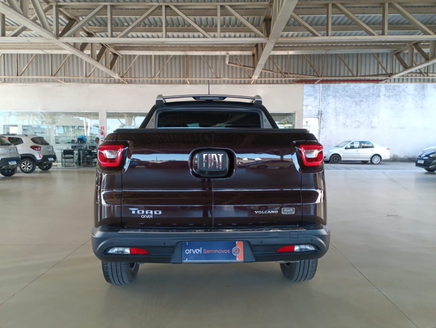 fiat toro 2.0 16v turbo diesel volcano 4wd at9 4p automatico 2022