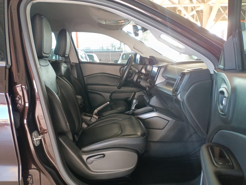 fiat toro 2.0 16v turbo diesel volcano 4wd at9 4p automatico 2022