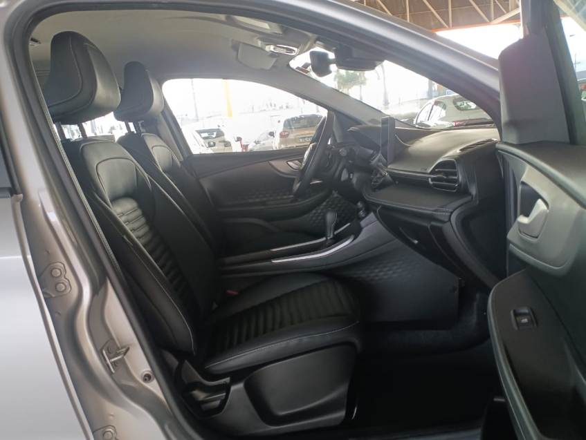 fiat fastback 1.0 turbo 200 hybrid audace cvt hibrido 4p automatico 2025