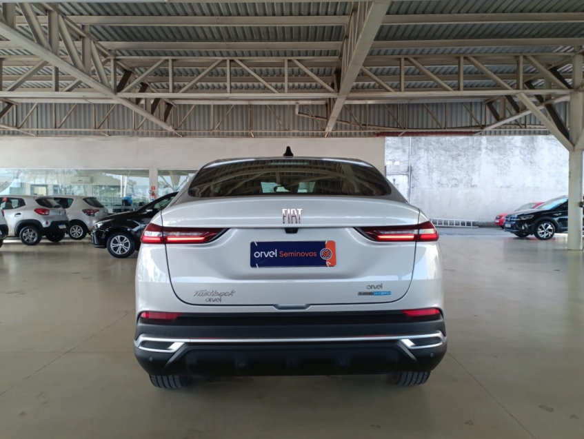 fiat fastback 1.0 turbo 200 hybrid audace cvt hibrido 4p automatico 2025