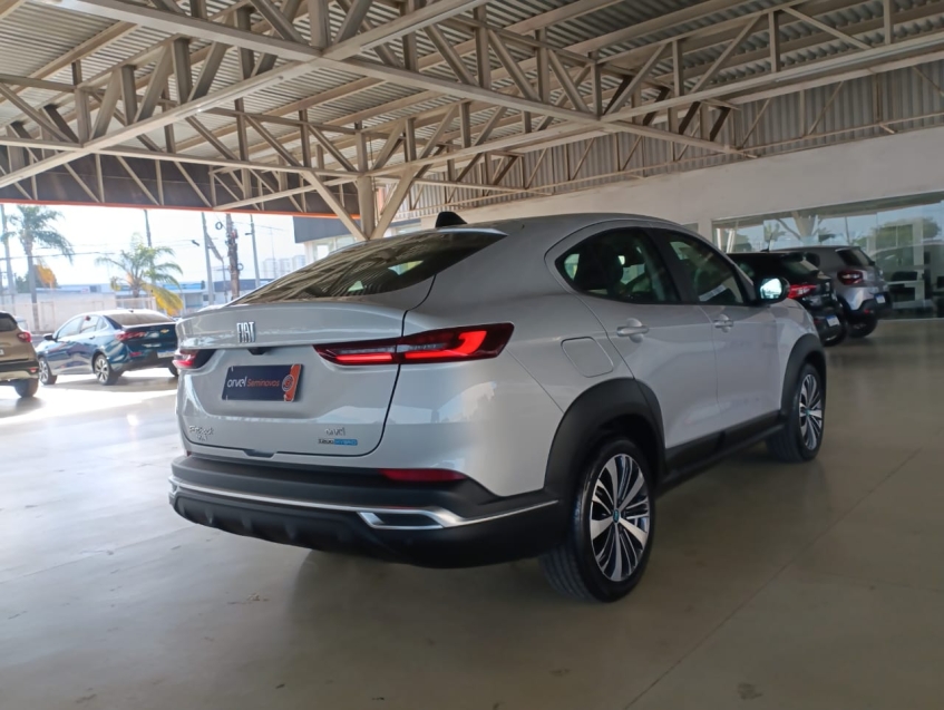 fiat fastback 1.0 turbo 200 hybrid audace cvt hibrido 4p automatico 2025