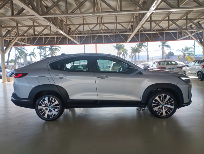 fiat fastback 1.0 turbo 200 hybrid audace cvt hibrido 4p automatico 2025
