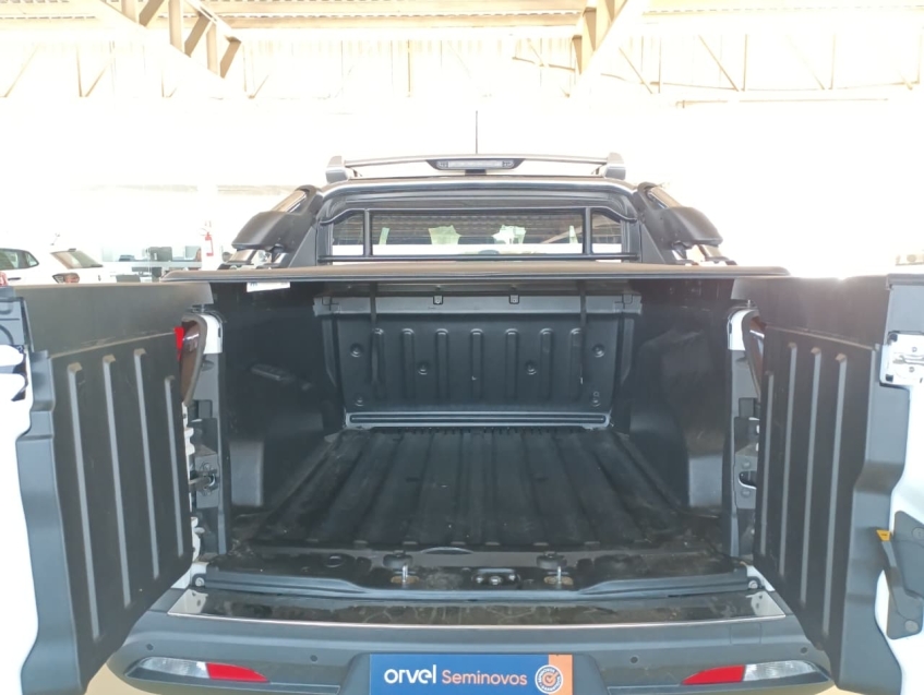 fiat toro 2.0 16v turbo diesel ranch 4wd at9 4p automatico 2025