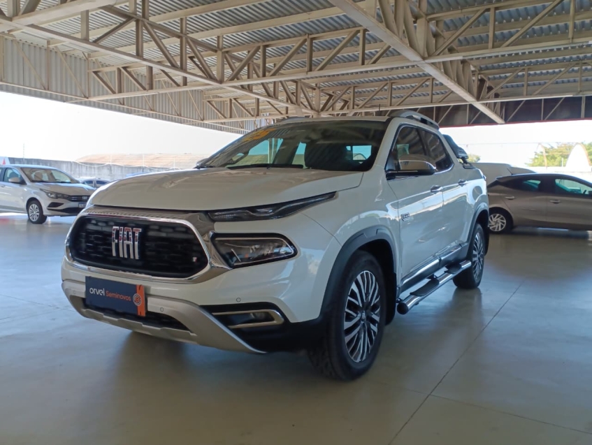 fiat toro 2.0 16v turbo diesel ranch 4wd at9 4p automatico 2025